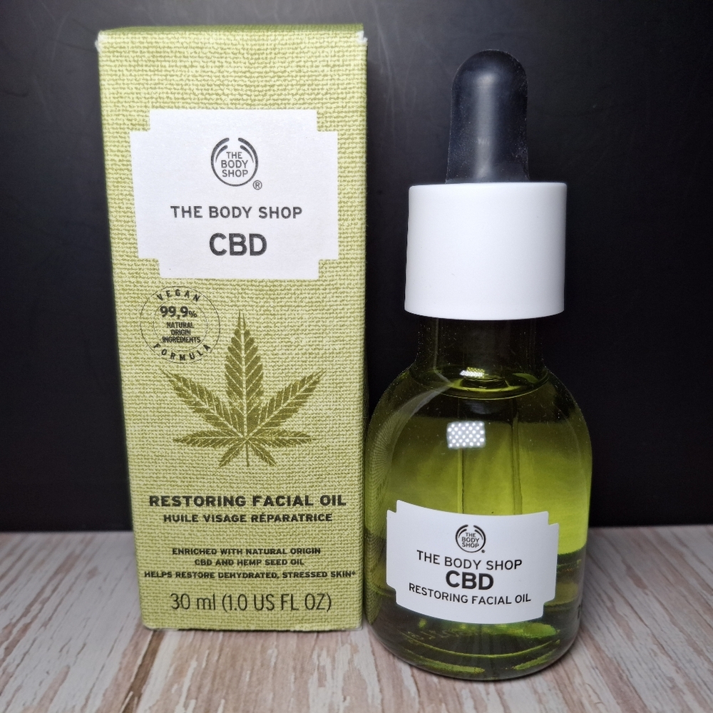 New The Body Shop CBD restoring facial oil 30ml